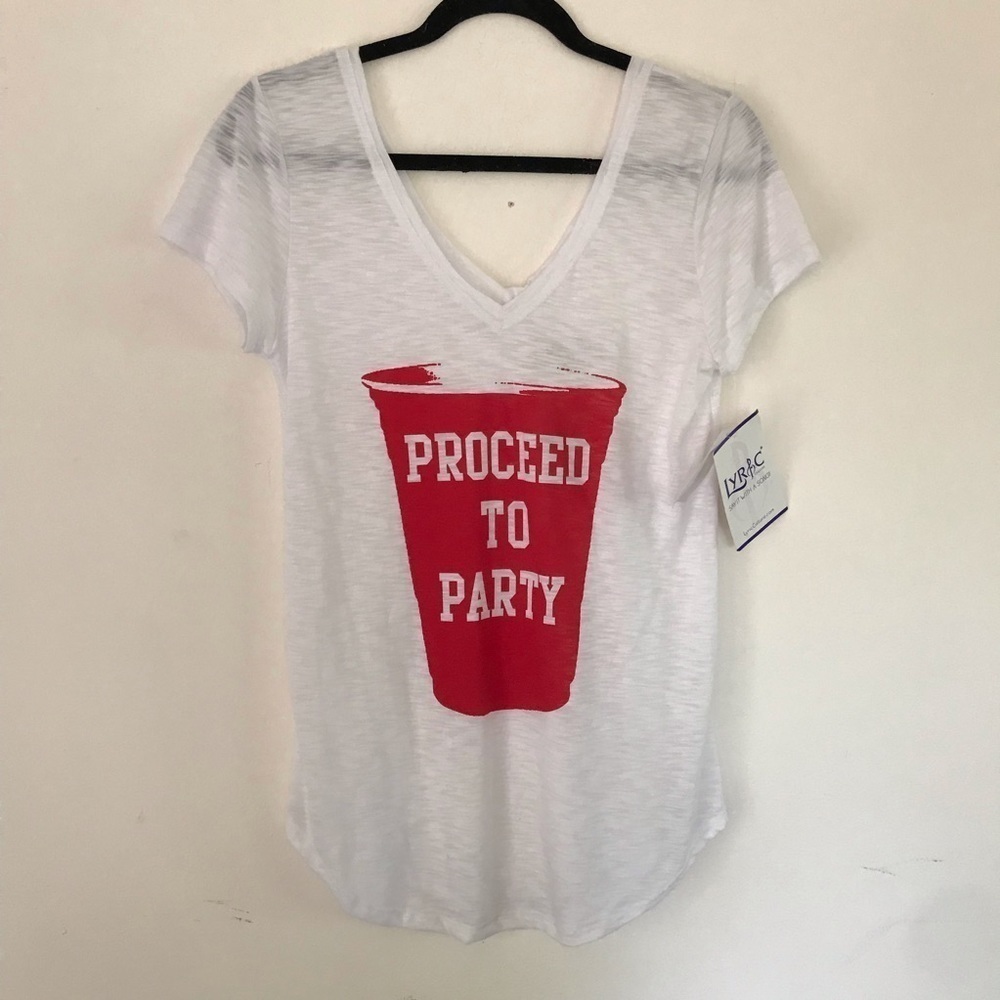 🆕 T-Shirt “Proceed to Party”